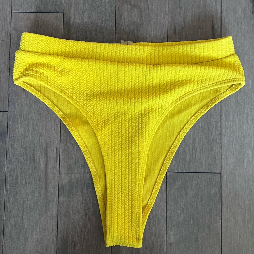 Yellow ribbed high-waist cheeky bikini bottoms // S